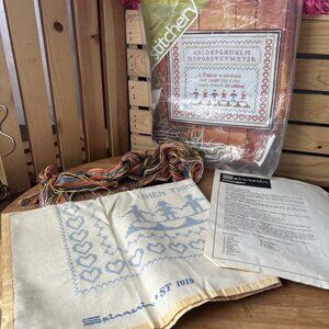 Vintage Spinnerin Stitchery Friends Sampler Crewel Cross Stitch Kit 15x 20” Open